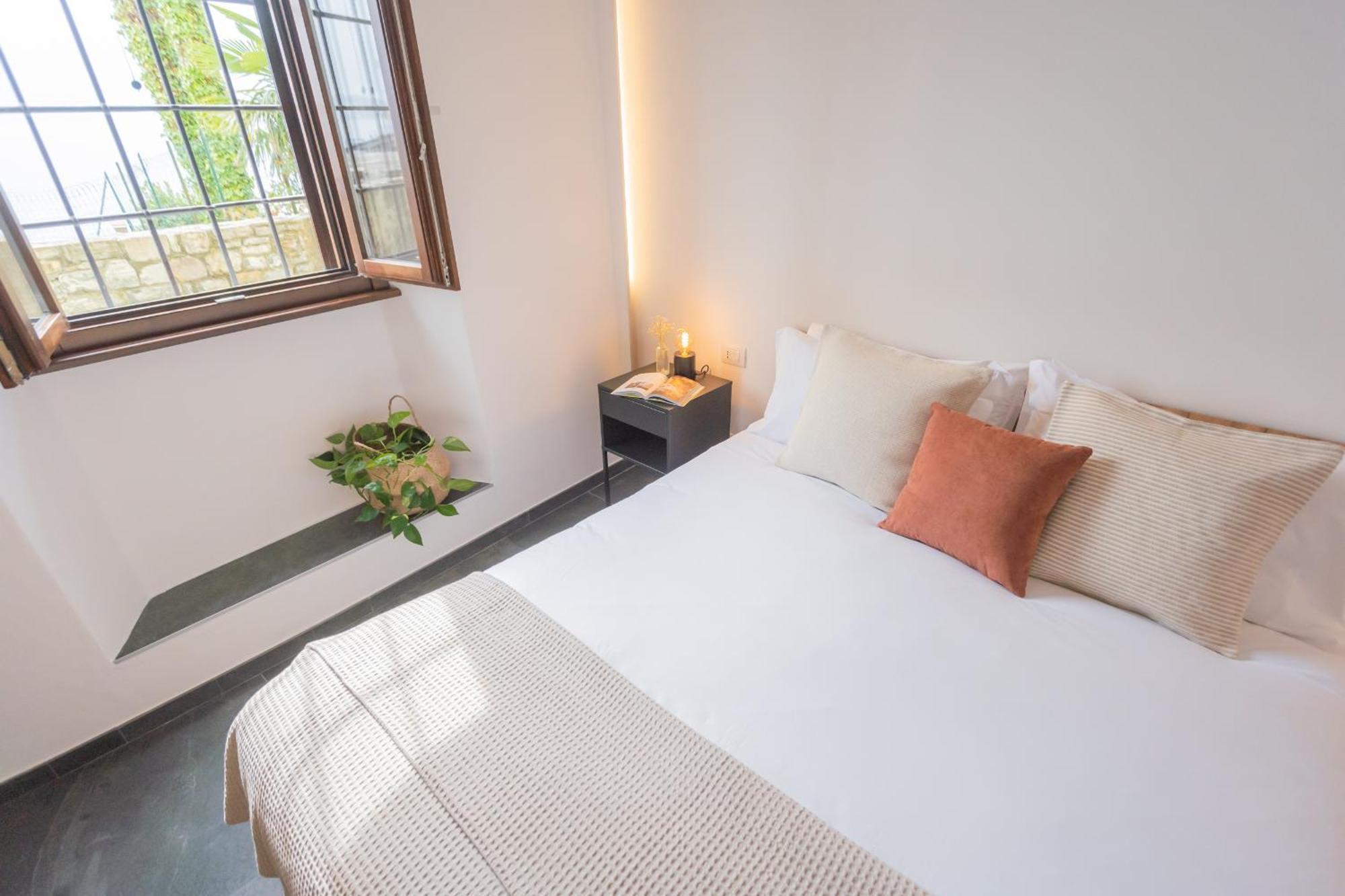 Cozy Nest On The Lake By Rent All Como Tremezzo Buitenkant foto
