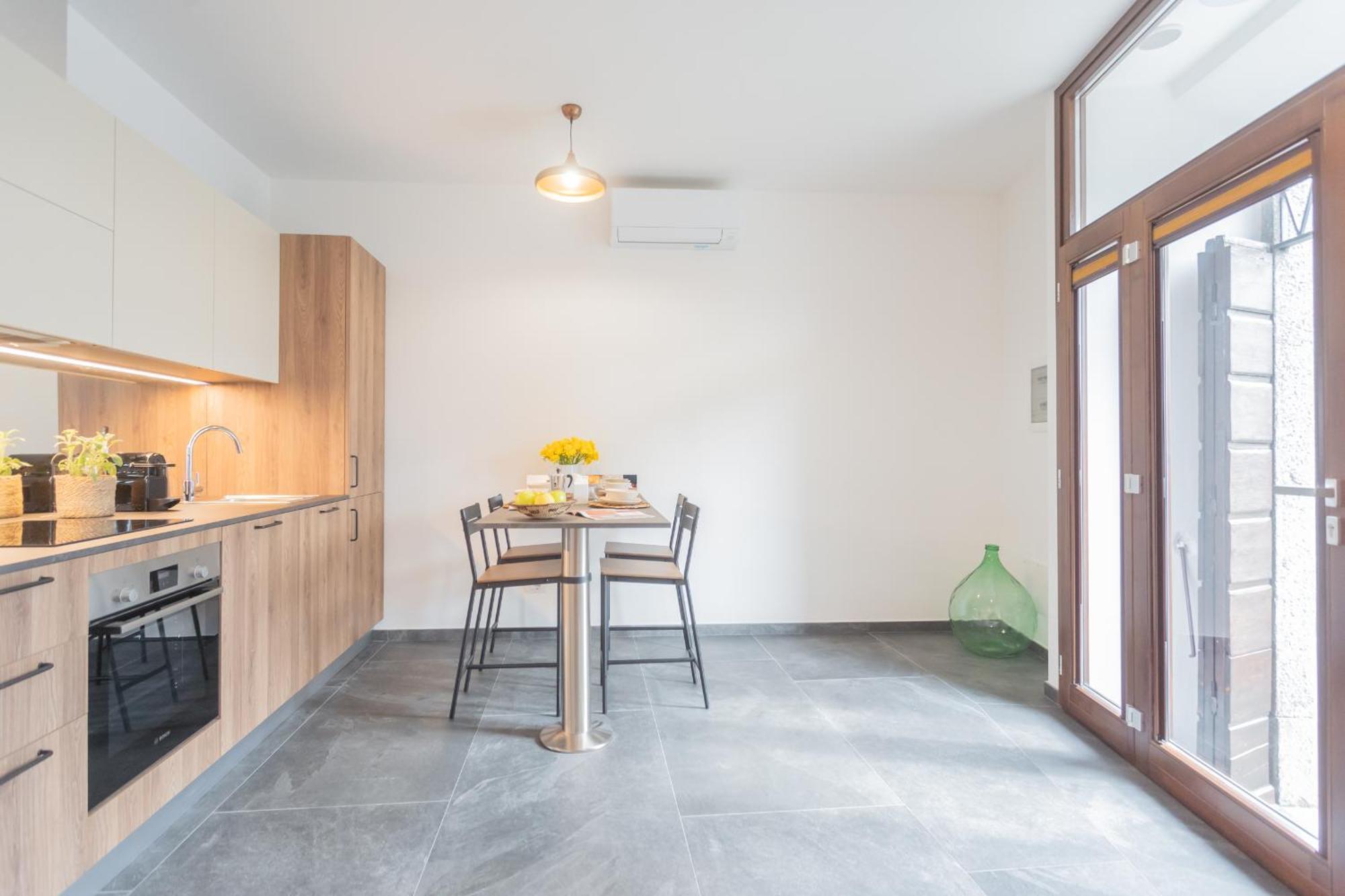 Cozy Nest On The Lake By Rent All Como Tremezzo Buitenkant foto
