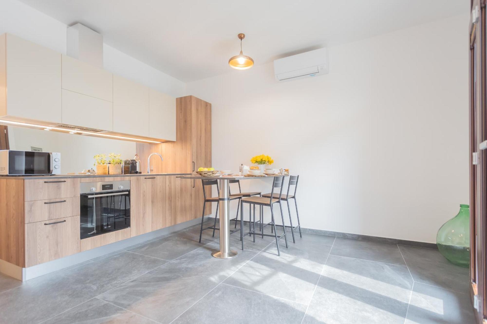 Cozy Nest On The Lake By Rent All Como Tremezzo Buitenkant foto